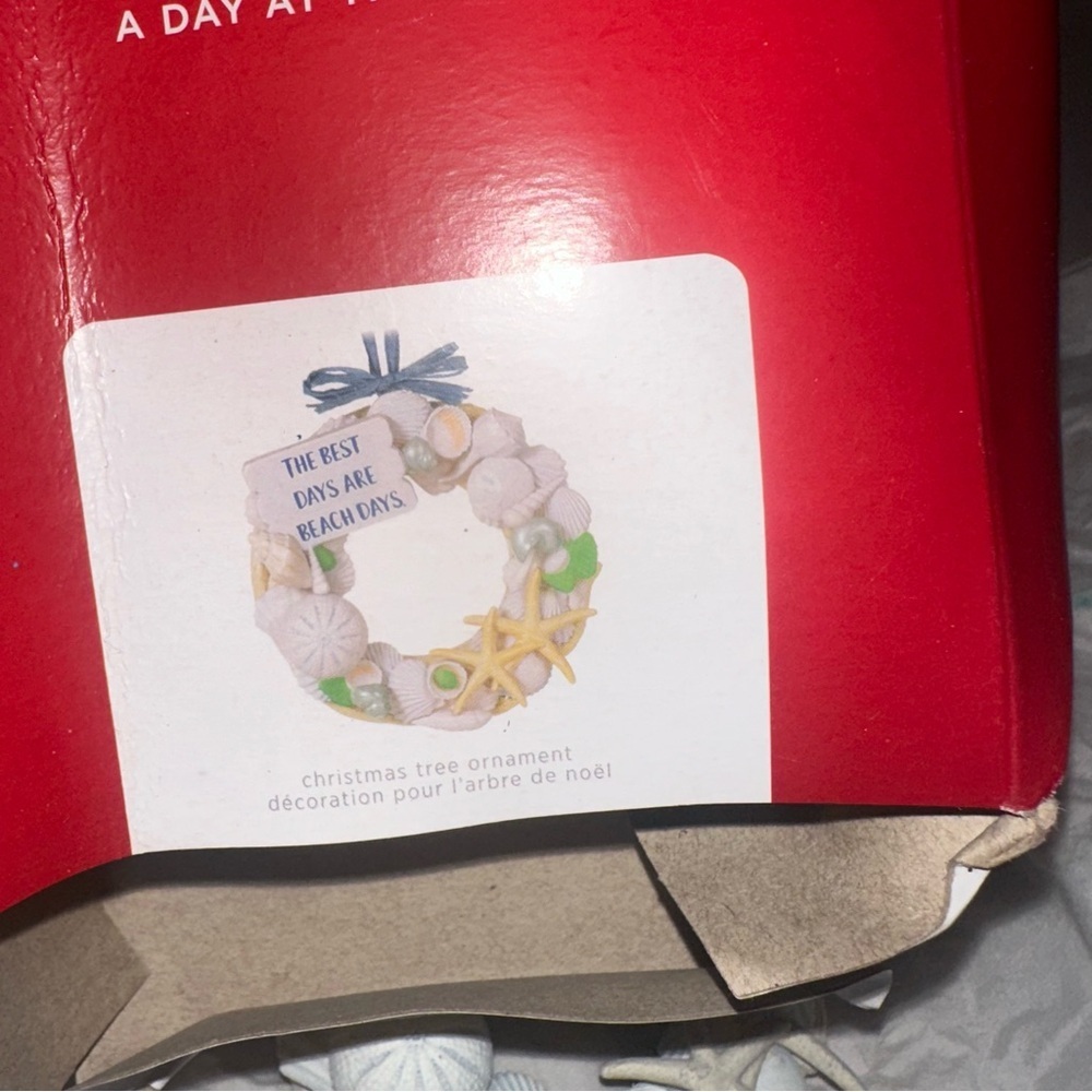 Hallmark Keepsake "A Day at the Beach Seashell Wreath" Ornament 2021 Christmas - Picture 6 of 6